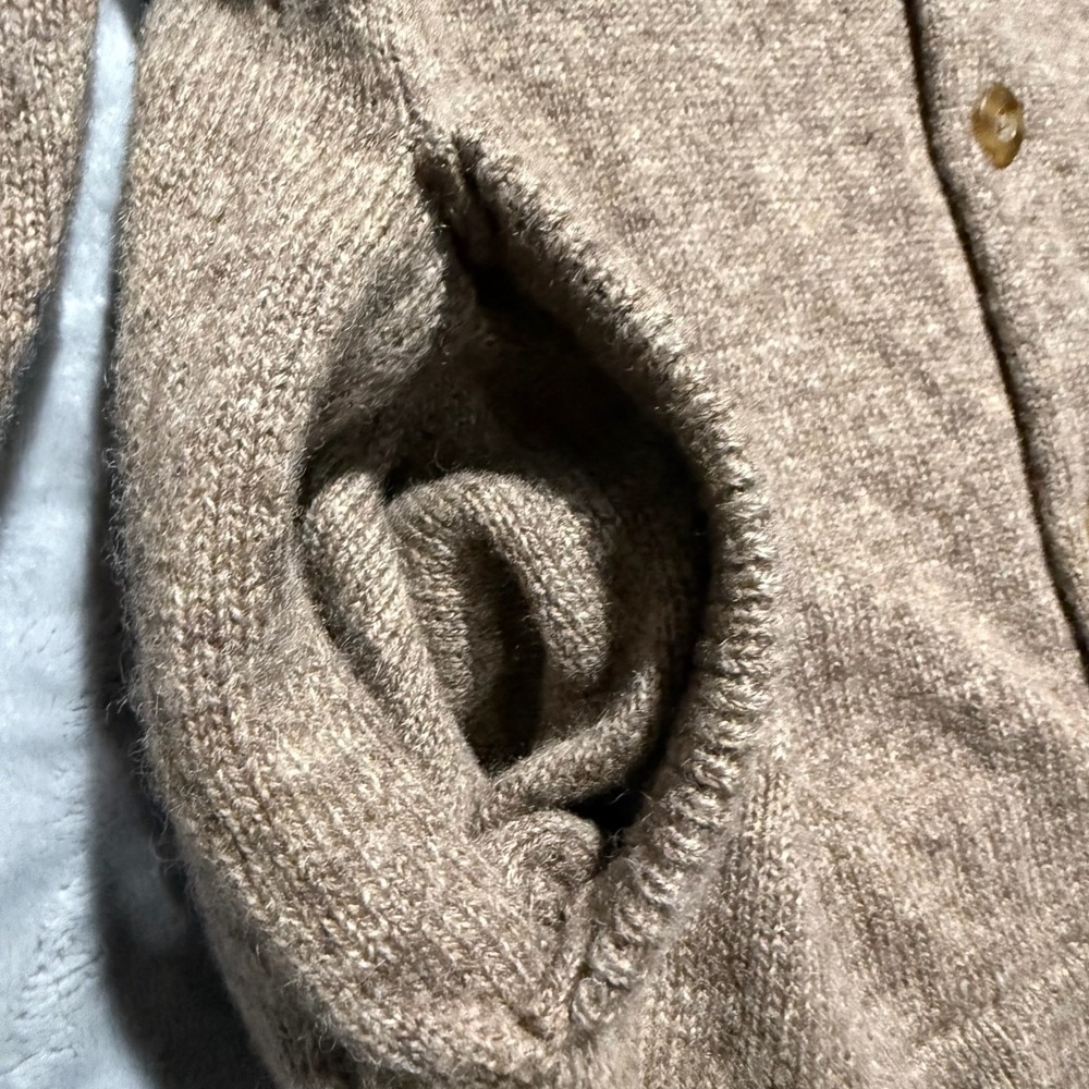 Pendelton Men's Tan Beige Shetland Wool Cardigan Sweater Size L - Picture 4 of 10